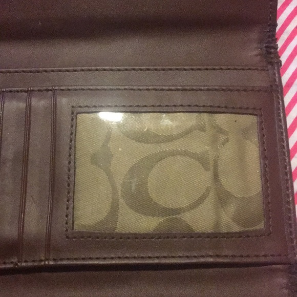 Coach Wallet - Picture 4 of 8